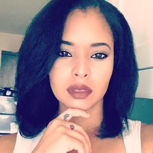 Meet your Posher, Alicia